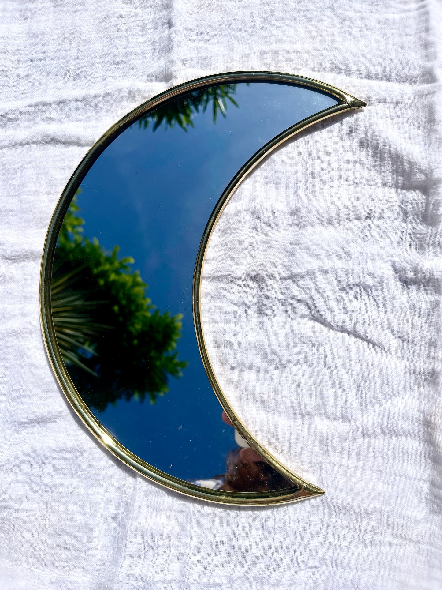 Miroir Lune en Laiton 27 cm | fin et lisse