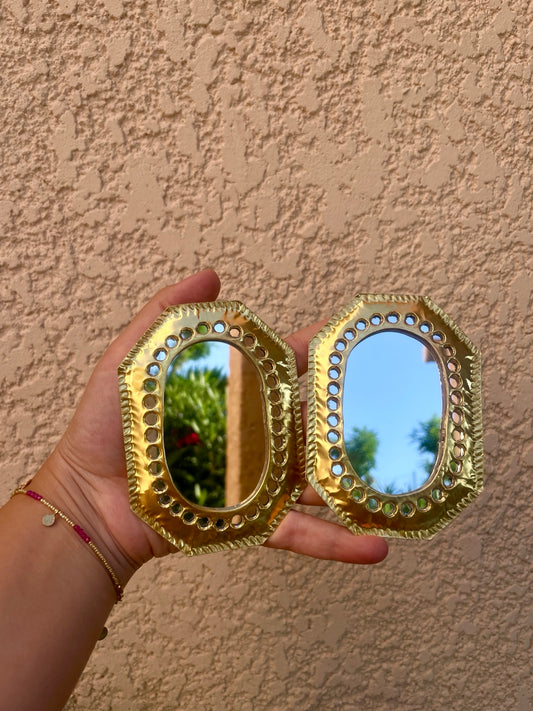 Duo de miroirs octogonaux en laiton doré